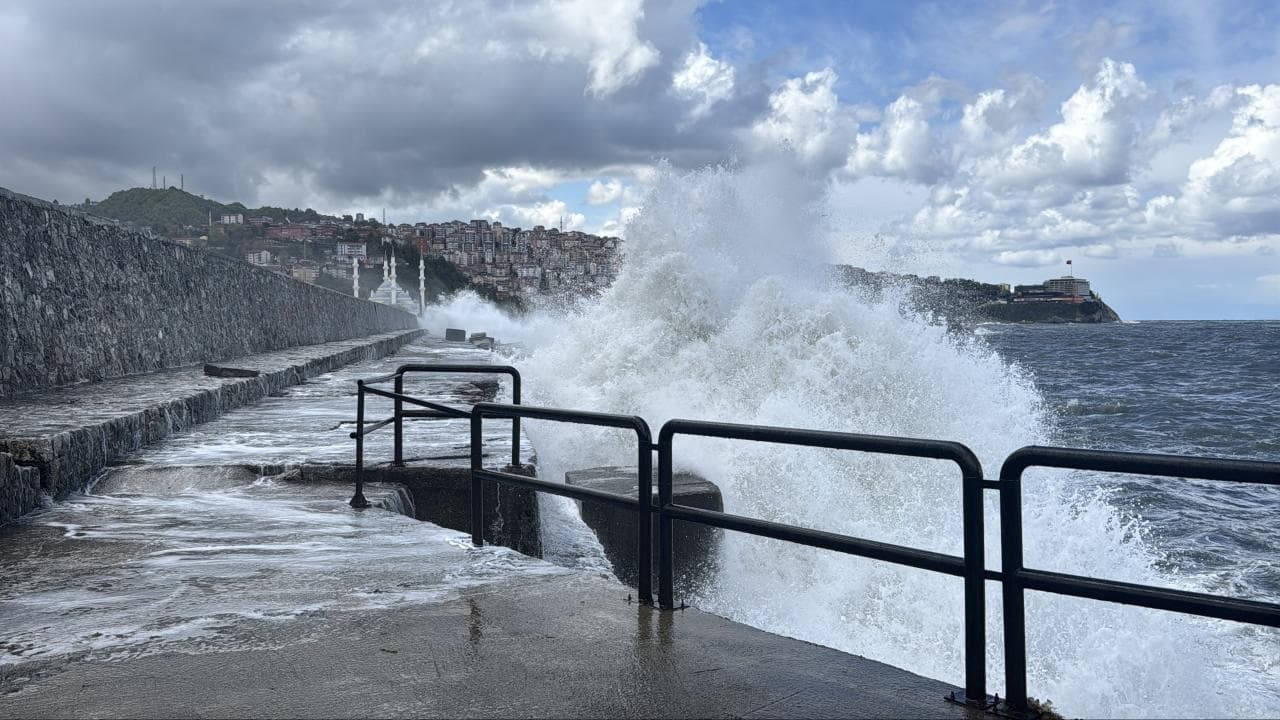 Zonguldak'ta denize girişler geçici olarak yasaklandı