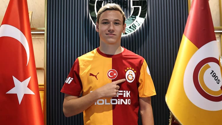 Galatasaray'ın yeni transferi Aleksey Batrakov açıklandı!