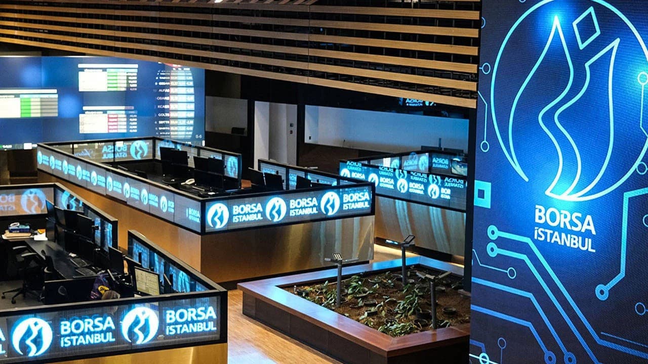 Kapeks Kimya logosu ve Borsa İstanbul ekranı.