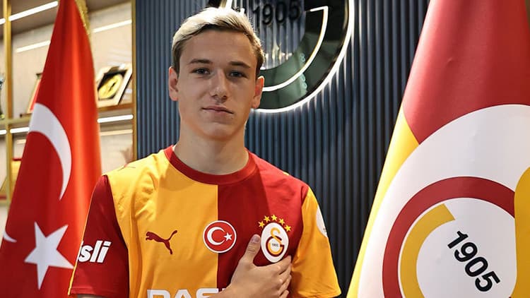 Galatasaray'ın ilk Rus futbolcusu Aleksei Batrakov kimdir?