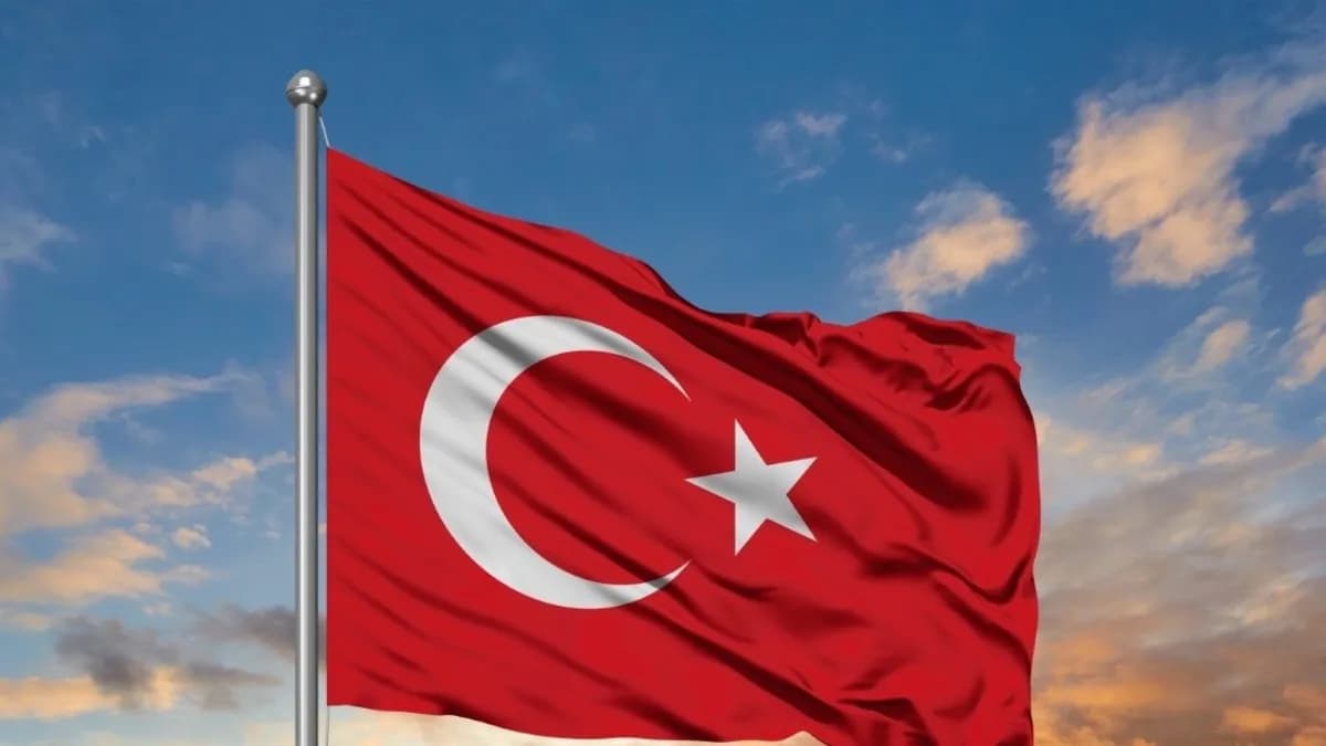 30 Ağustos Zafer Bayramı 2026 hangi güne denk geliyor, resmî tatil mi? Kamu kurumları açık olacak mı?