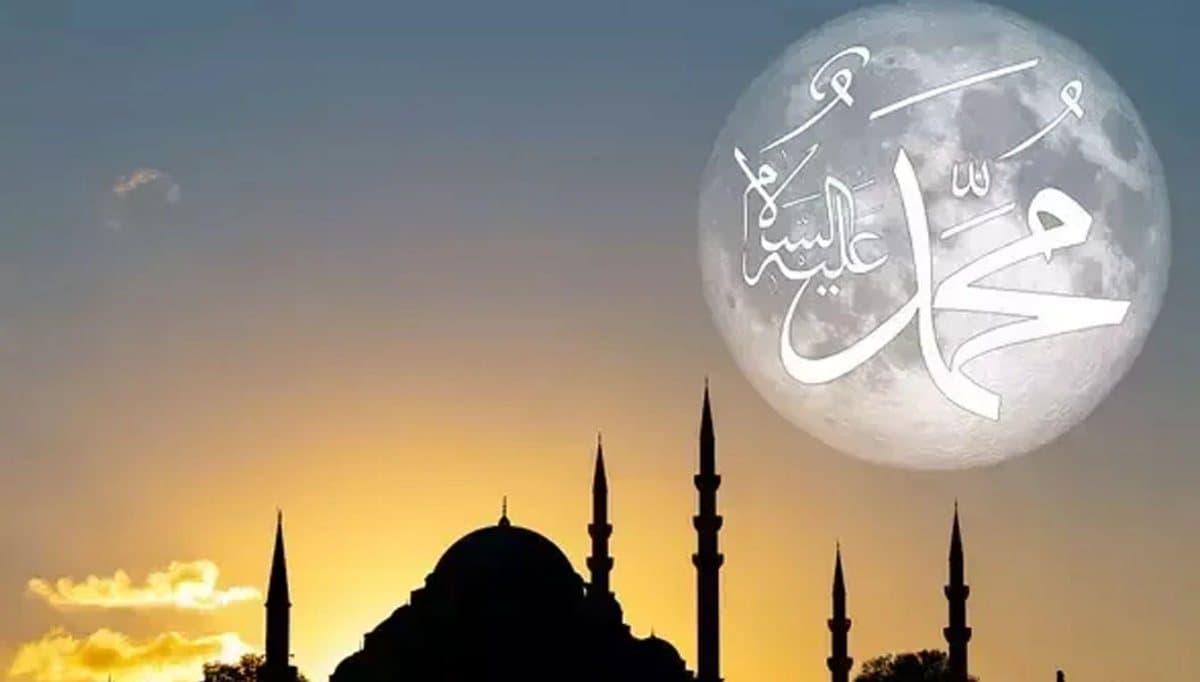 Mevlid Gecesi 24 Ağustos'ta: Paylaşılabilecek kutlama mesajları