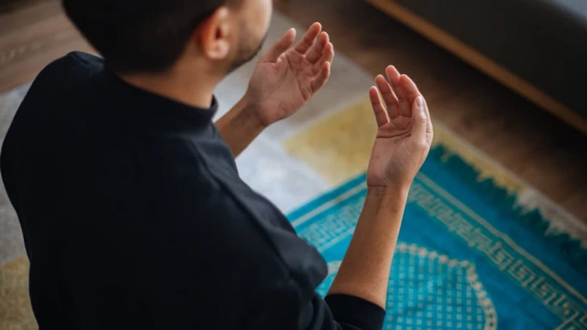 Mevlid Gecesi ne zaman? Rebiülevvel ayının 12. gecesi hangi gün, 2026 Diyanet takviminde tarih belli mi?