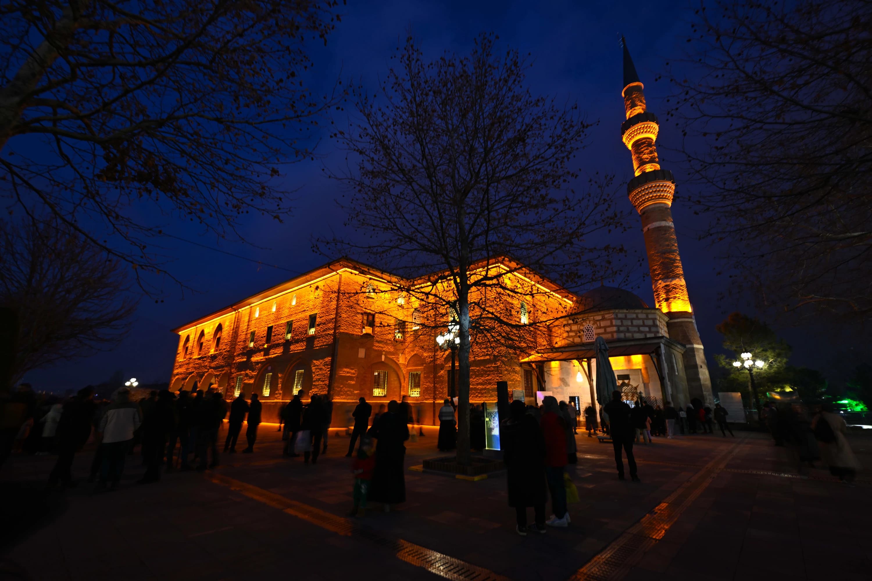 Mevlid Gecesi’nde namaz nasıl kılınır? Diyanet’in açıklaması nedir?