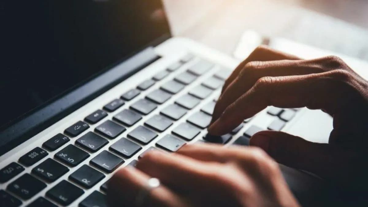 Üniversite e-kayıt işlemi için e-Devlet ekranını kullanan aday