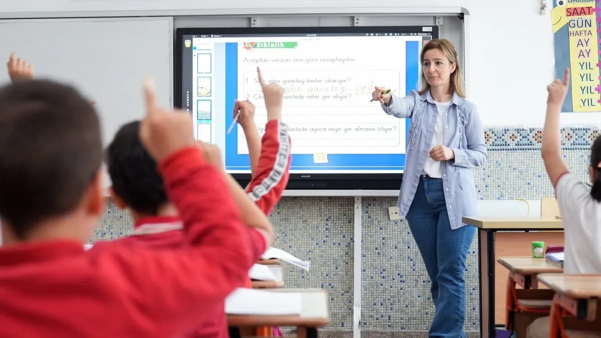 Okul takvimi ve ara tatil tarihlerini gösteren görsel