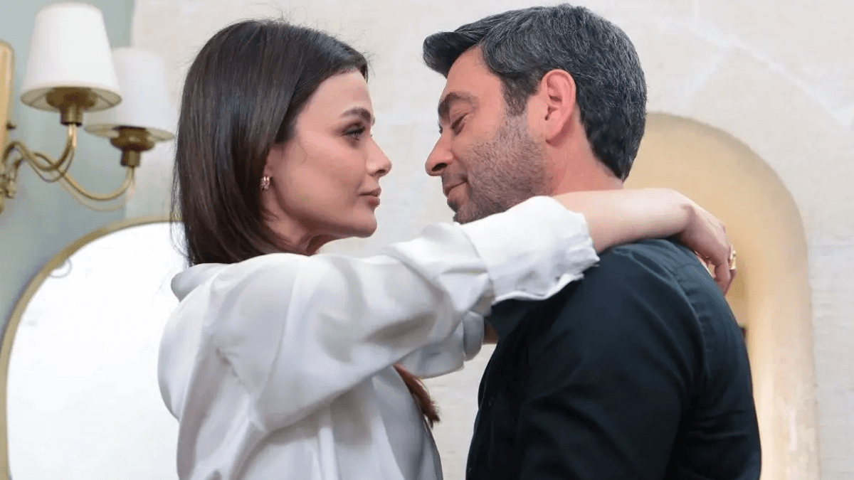 Uzak Şehir'den 3. sezon karesi: Cihan ve Alya düğün yolunda