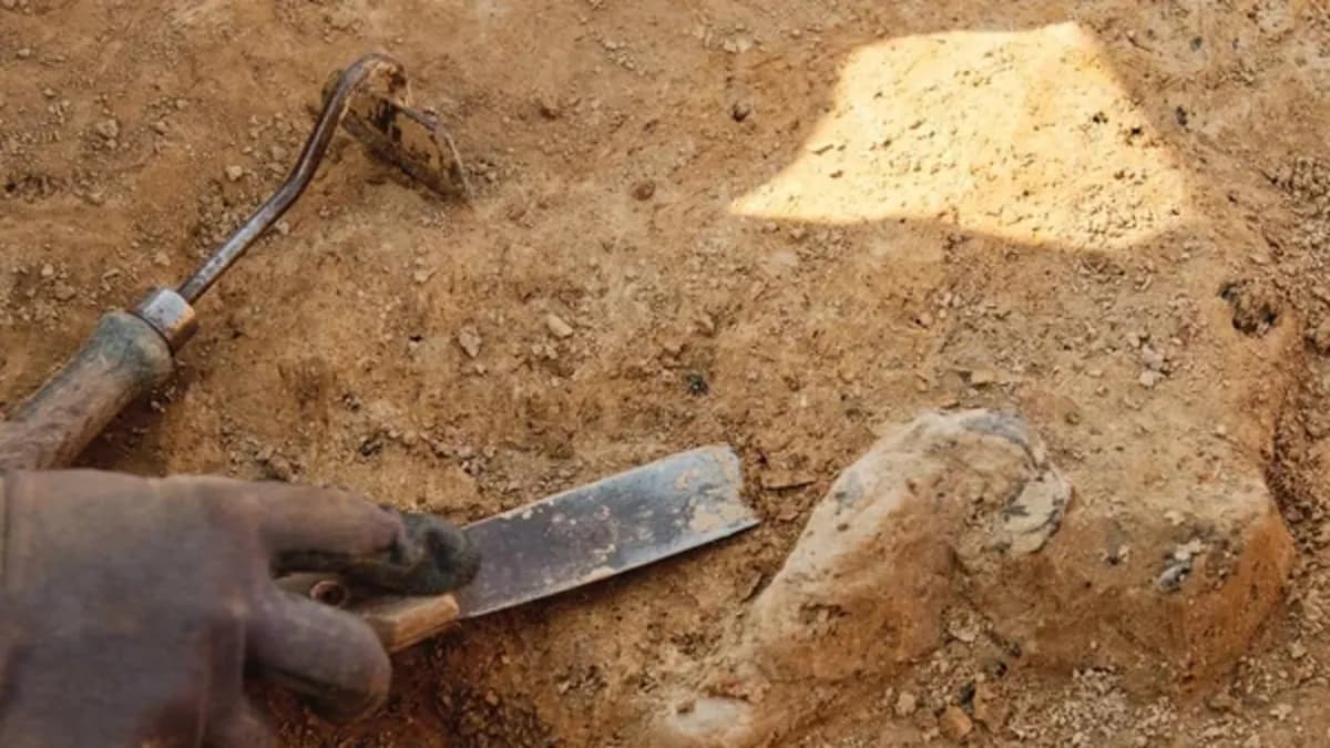 “Balyozu vurduğu an hayatı değişti” başlıklı Ağırnas keşfi nedir? Yer altı yapısı kaç metre ve hangi döneme ait?