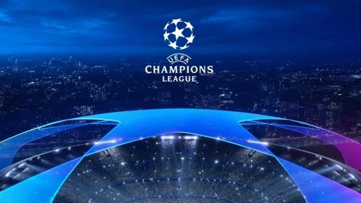 UEFA Şampiyonlar Ligi logosu ve futbol stadyumu