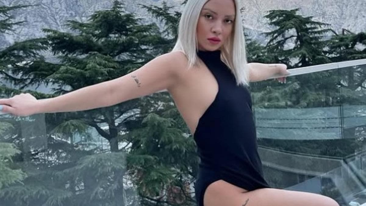 Ece Seçkin'in hamilelik döneminde sosyal medya hesabından paylaştığı fotoğraf.