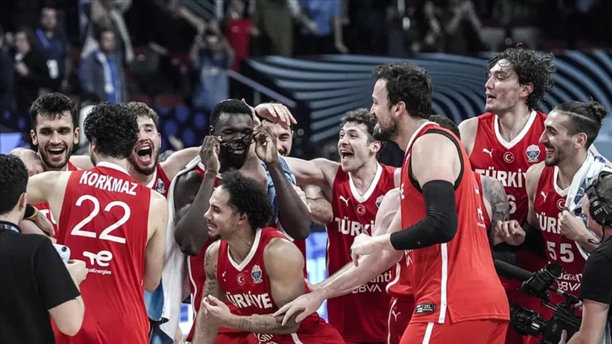 FIBA dünya sıralaması güncellendi mi? 12 Dev Adam 2 basamak yükseldi, kaçıncı sırada?