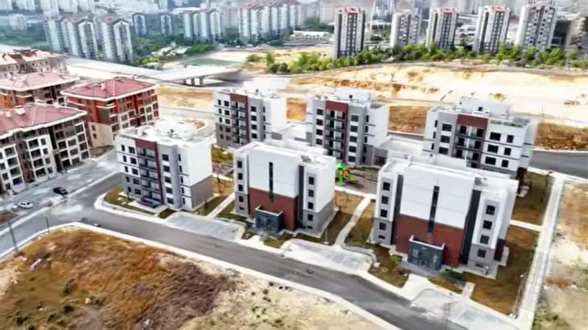 İstanbul Başakşehir Kayabaşı TOKİ sosyal konutlar ne zaman teslim edilecek ve teslim tarihleri hangi günleri kapsıyor?
