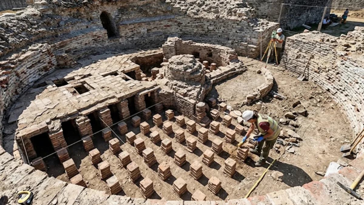 1700 yıllık sarayın kulesinde Roma hamamı bulundu: Yerden ısıtma sistemi nasıl çalışıyordu?