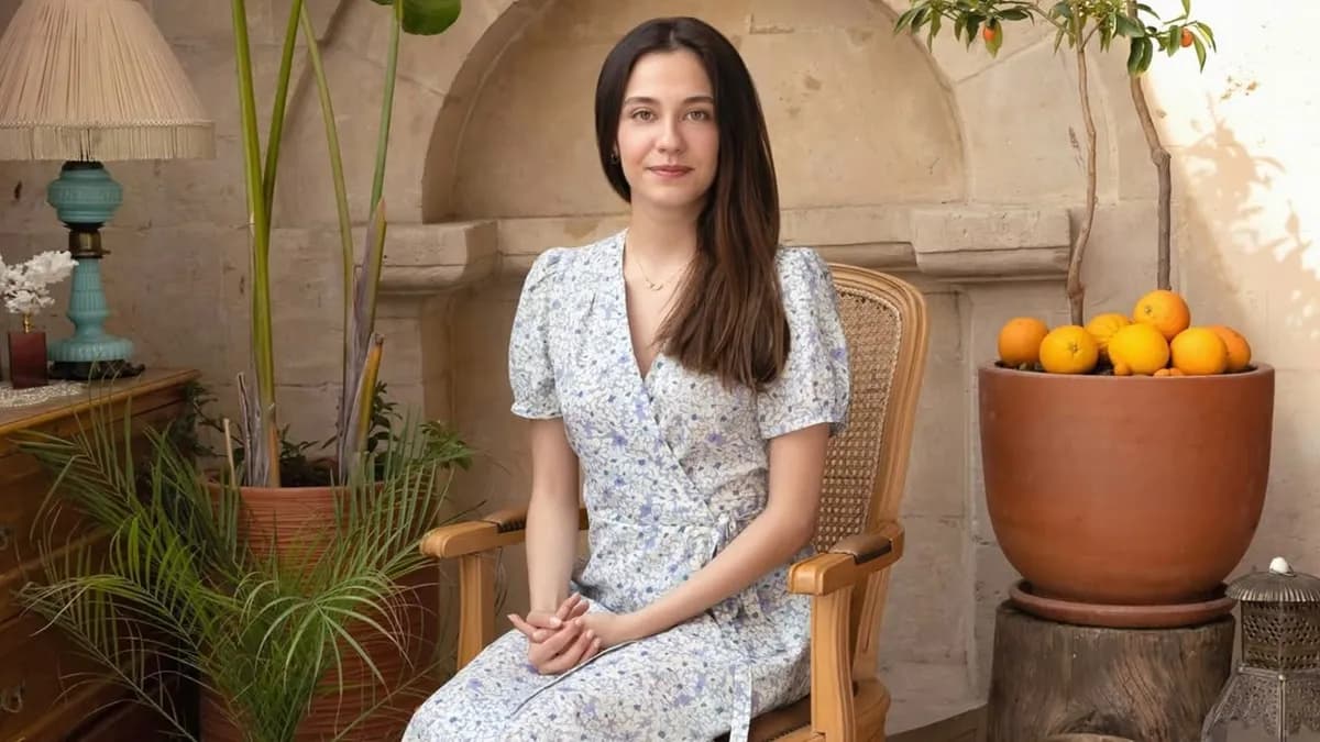 Mercan Köşk'ün Gülcan'ı Zehra Kelleci kimdir, kaç yaşında? Zehra Kelleci daha önce hangi yapımlarda oynadı?