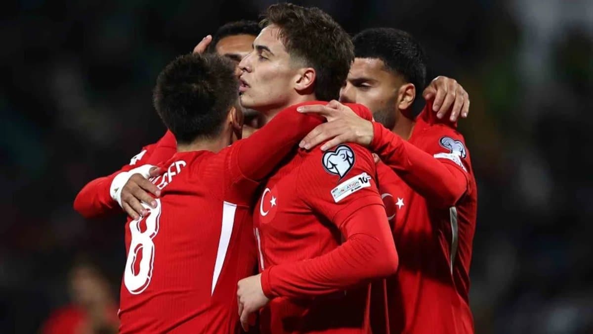 A Milli Futbol Takımı'nın milli maç takvimi ve Süper Lig milli ara tarihlerini gösteren haber görseli