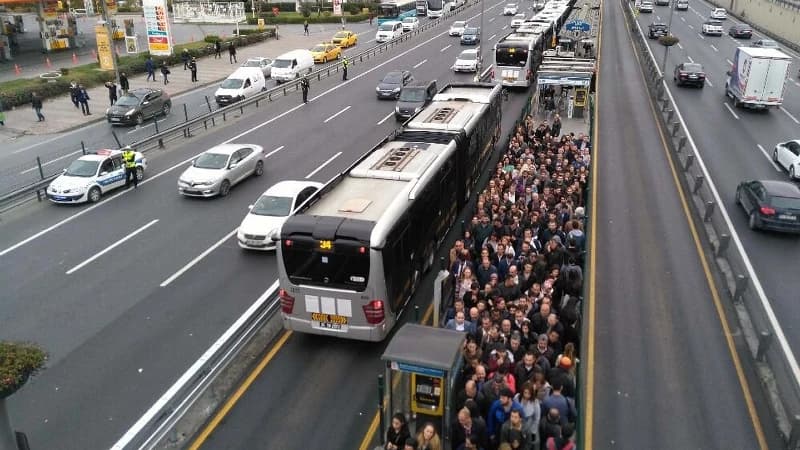 Yarın toplu taşıma ücretsiz mi? 14 Eylül'de İstanbul'da otobüs, metro ve metrobüs saat kaça kadar bedava?