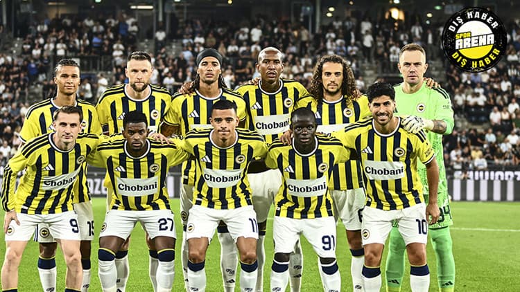 Anderson Talisca, Fenerbahçe formasıyla bir maç sırasında sahada.
